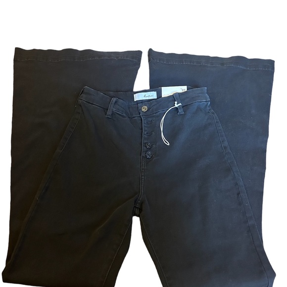 KanCan NWT Bell Bottom Jeans Size 7/27 - Picture 1 of 3